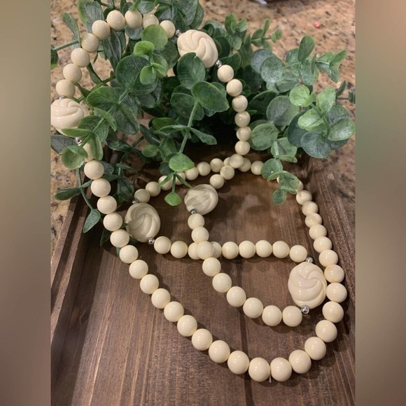 Jewelry - Vintage Bead Necklace